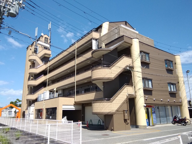 リベラルハイツ