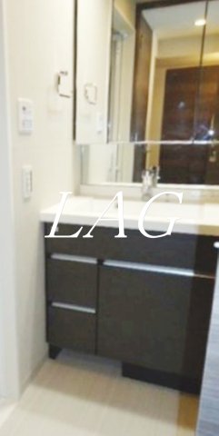 洗面設備　独立洗面台です。