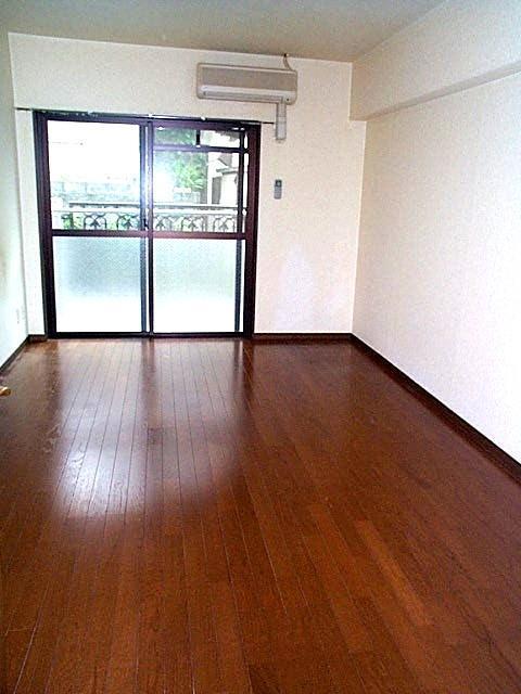 近藤ビルの居間写真