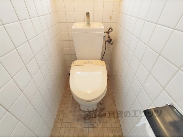 ＪＲ桜井線 京終駅 徒歩24分 2階建 築49年のトイレ写真