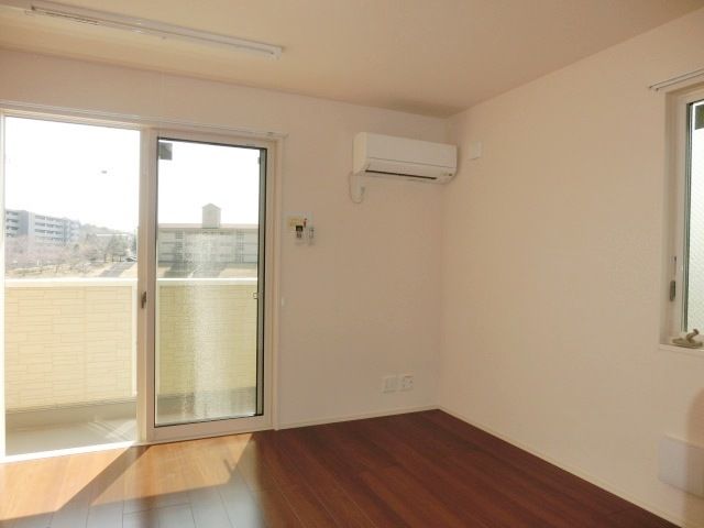 居室・リビング　安心のホームセキュリティ付きのお部屋です。