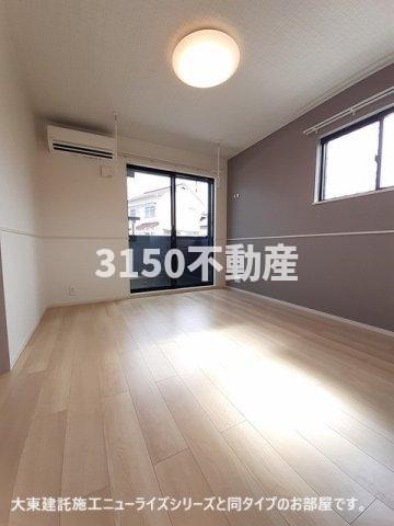 居室・リビング　こちらの居間で趣味の時間をお楽しみください