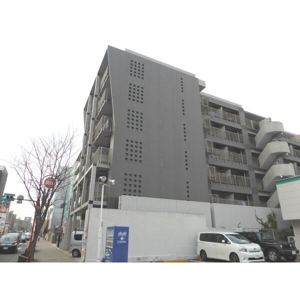 H s flatsの外観写真