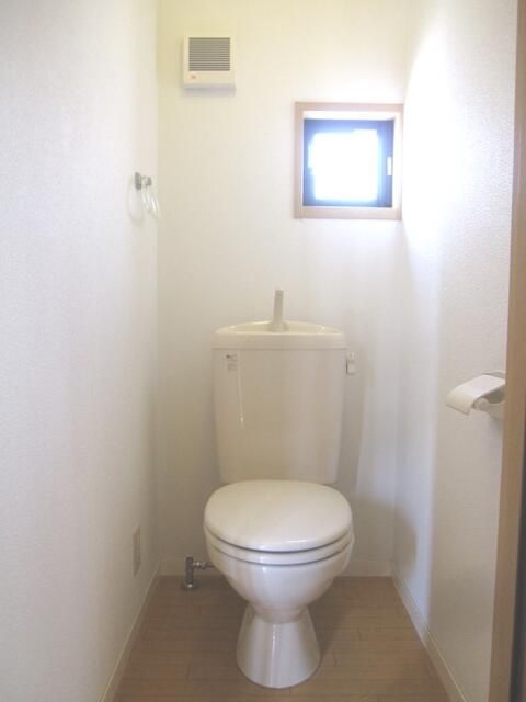 小田急線 経堂駅 徒歩15分 2階建 築24年のトイレ写真