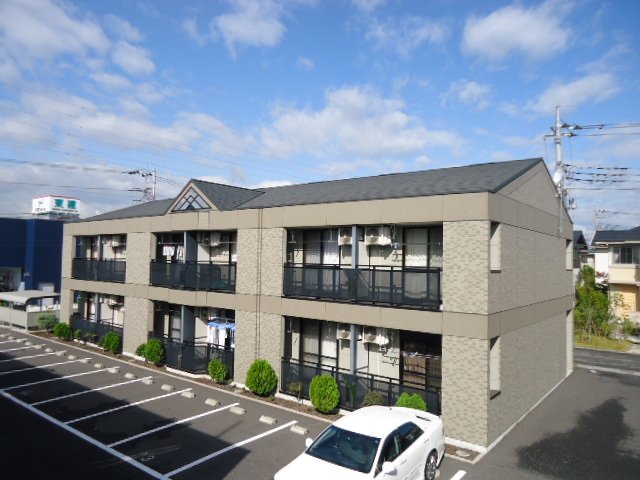 建物外観　実際のご見学いかがでしょうか？お気軽にお問い合わせください！
