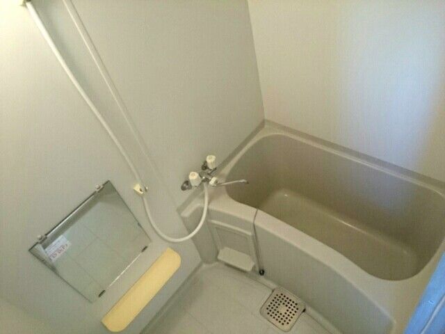 サンヒルズ壱番館の風呂写真