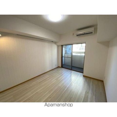 パレステュディオ銀座東壱番館の居間写真