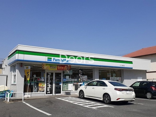 コンビニ　ファミリーマートバイパス青江店（コンビニ）まで500m
