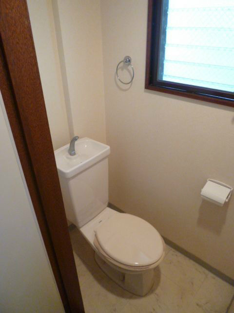 トイレ　清潔感のあるトイレです。