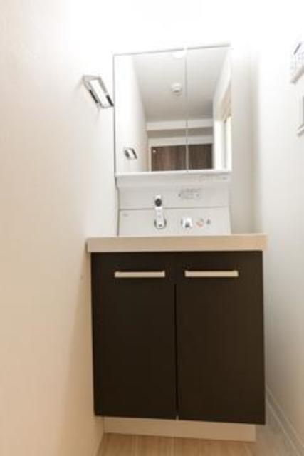 洗面設備　※写真は同タイプ住戸です。
