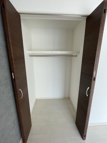 収納　イメージとして同マンション他部屋を表示しています