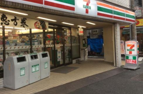 コンビニ　セブンイレブン魚籃坂店（コンビニ）まで240m