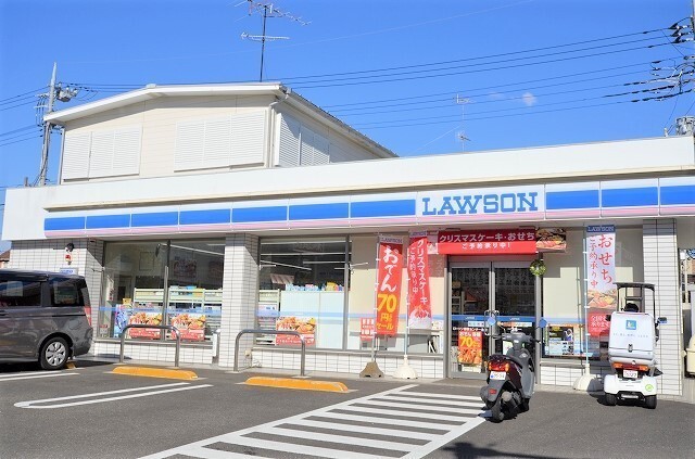 コンビニ　ローソン（コンビニ）まで194m