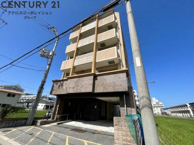 建物外観　オートロック・防犯カメラ・宅配BOX完備！！