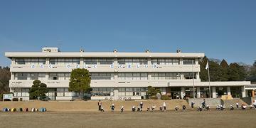 【コスモパーク B棟の小学校】