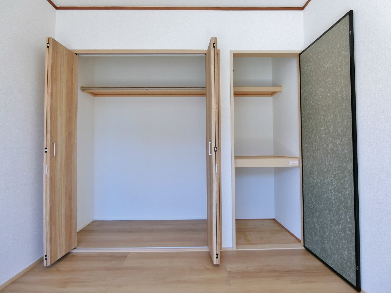 桶川市坂田1356-10 2部屋長屋 西側の内装写真