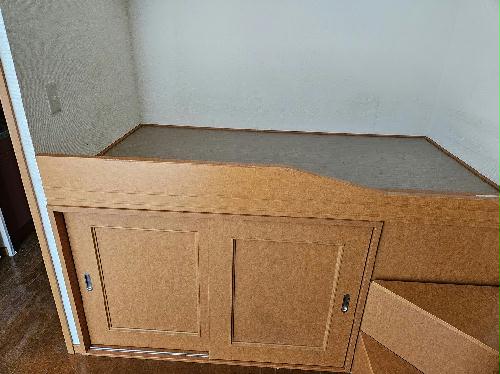 居室・リビング　備品や設備仕様は号室等により異なります現地をご確認下さい。