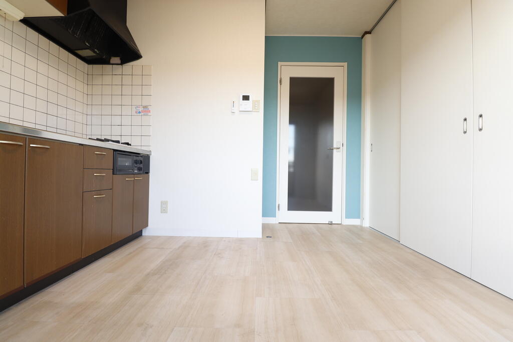 居室・リビング　ダイニングキッチンです♪