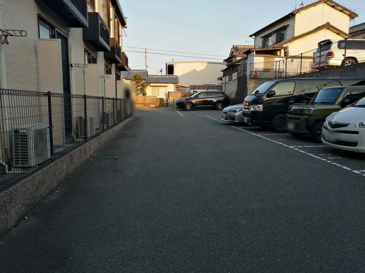 駐車場　広々とした駐車場です。