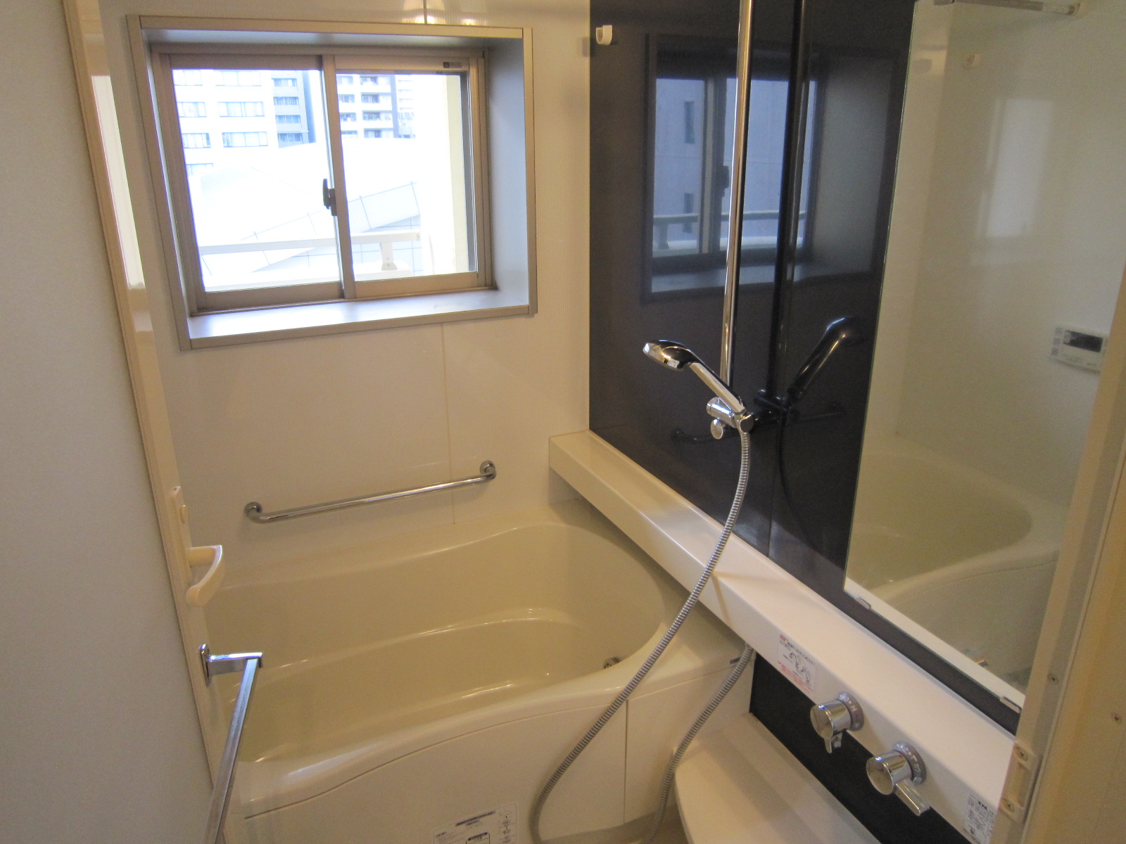 バス・シャワールーム　追焚機能付き