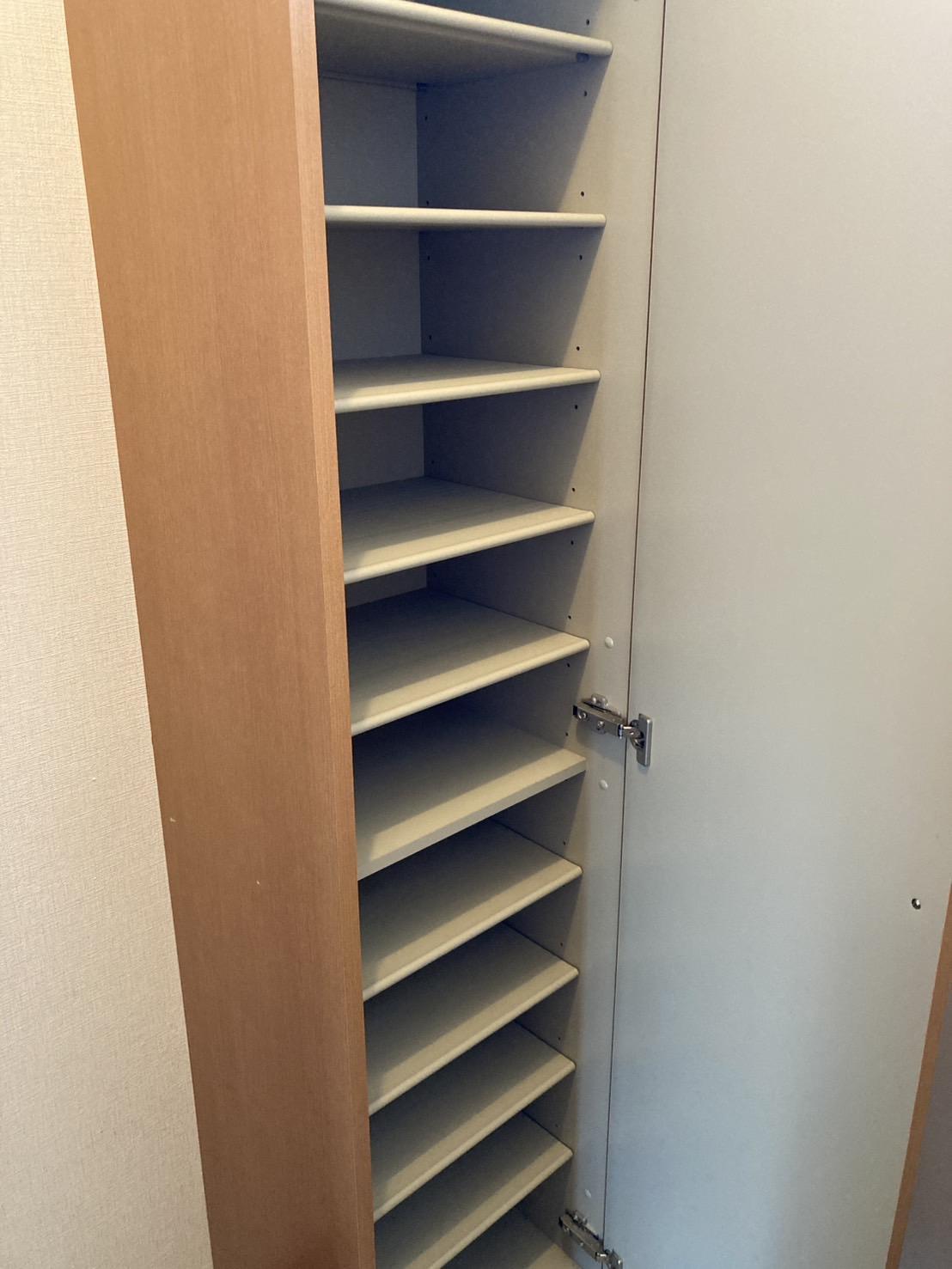 収納　シューズBOX