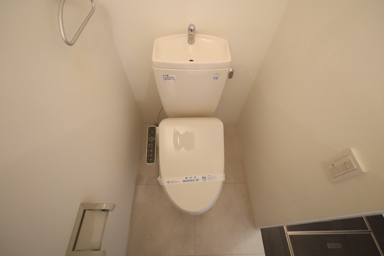 【広島市中区小町のマンションのトイレ】