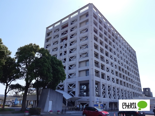 役所　富士市役所（役所）まで840m