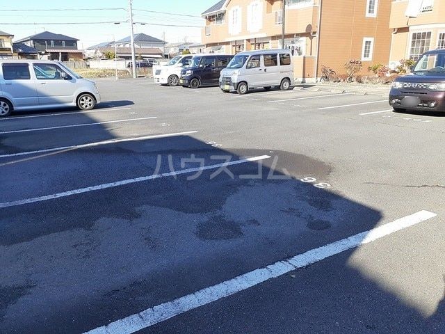 【グラディオＤの駐車場】