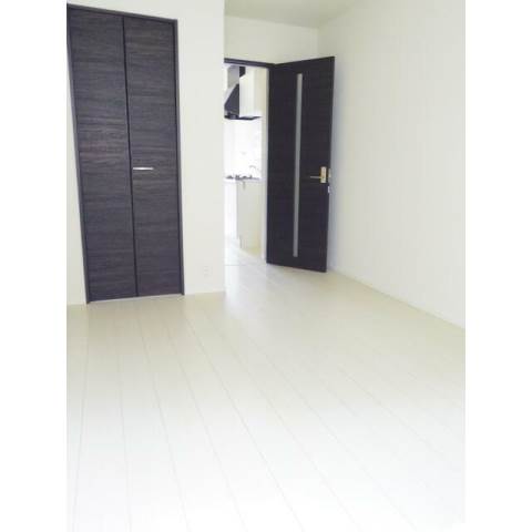 居室・リビング　シャルロット幕張の室内