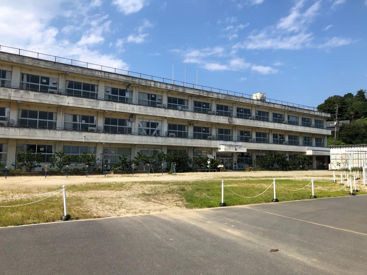小学校　いわき市立磐崎小学校（小学校）まで901m