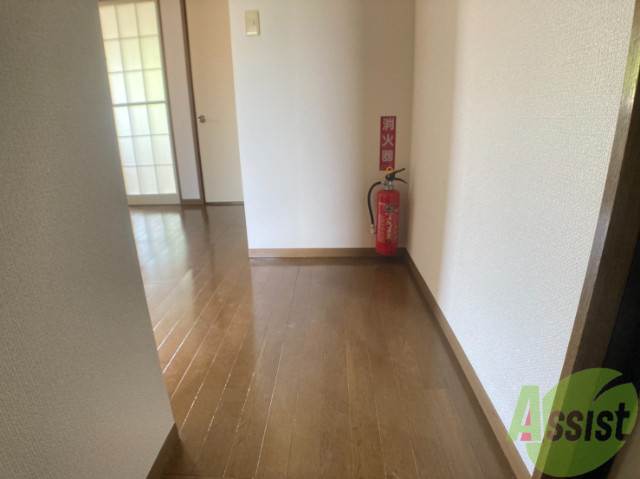 玄関　玄関からの様子です。ダイニングキッチンにつながっています。