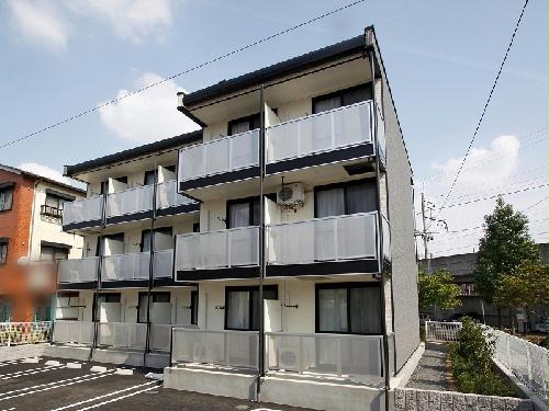 レオパレス八筋町の建物外観