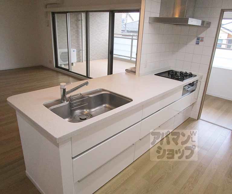 キッチン　２０２号室の写真です。