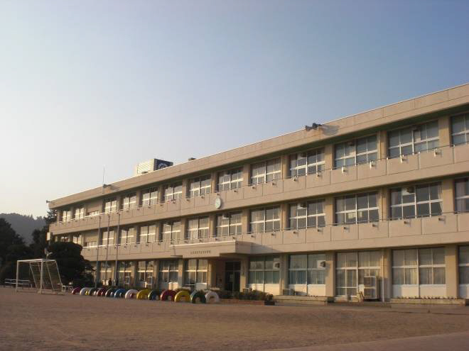 小学校　滝野東小学校（小学校）まで2087m