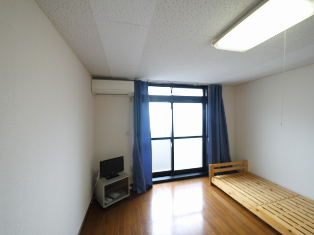 居室・リビング　居間です