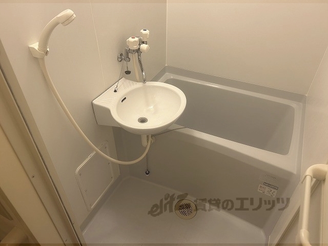 バス・シャワールーム　バス