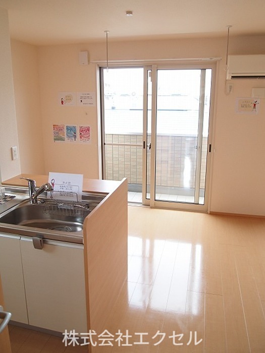 居室・リビング　明るいお部屋です。