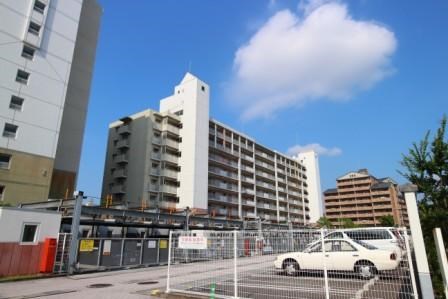 【西宮市津門大箇町のマンションの駐車場】