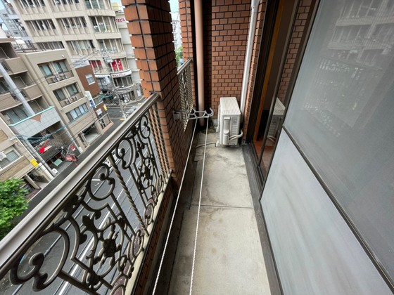 バルコニー　※別号室の写真です。