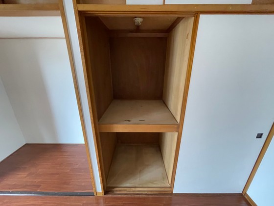 収納　※別号室の写真です。