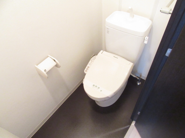 トイレ　室内は現状を優先します