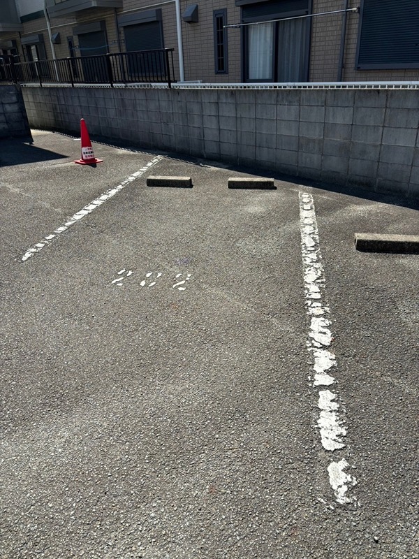 【揖保郡太子町糸井のアパートの駐車場】