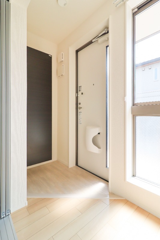 玄関　図面と現状に相違がある場合には現状を優先