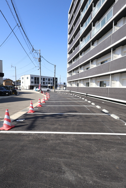 駐車場　敷地内駐車場