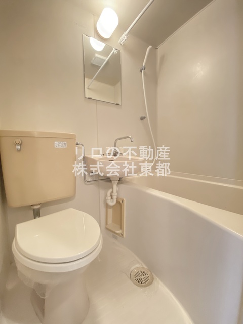 バス・シャワールーム　お掃除がしやすい３点ユニットバスです☆