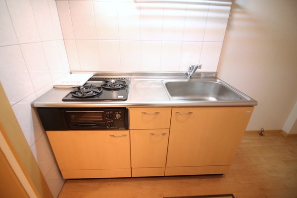 キッチン　２口ガスコンロ付き