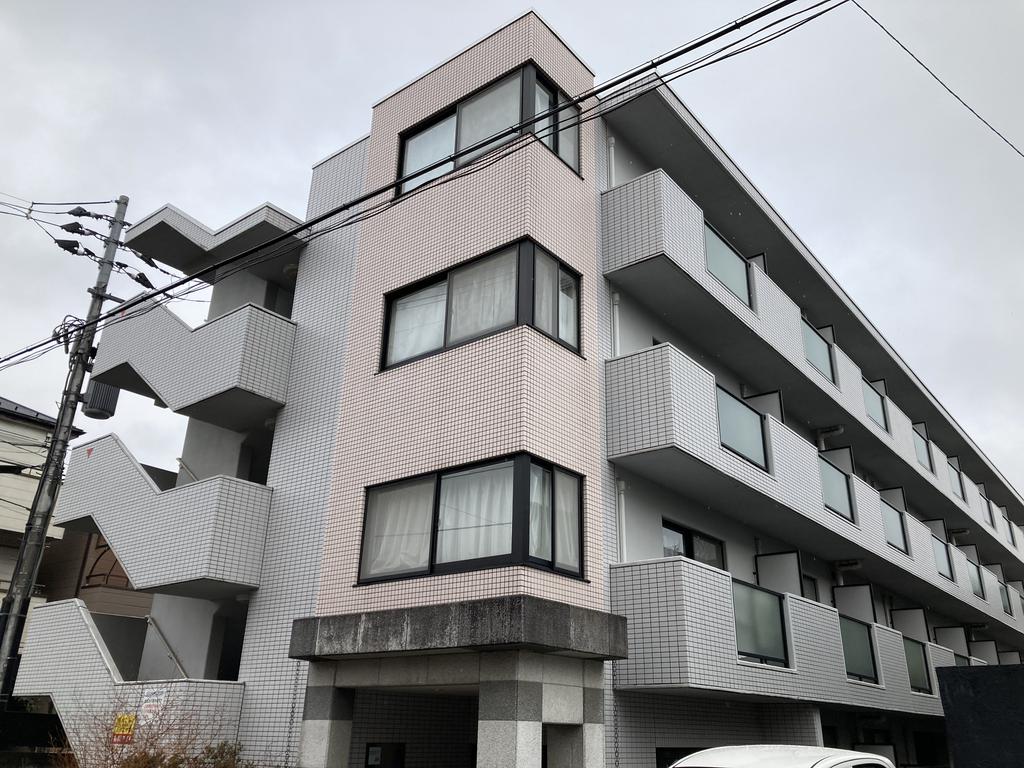 【エクステリアJIN川内の建物外観】