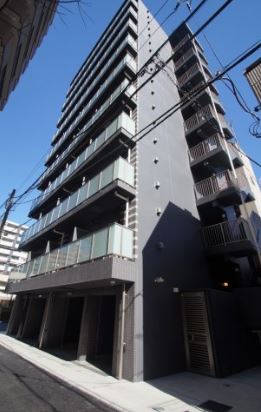 横浜市南区高根町のマンションの建物外観