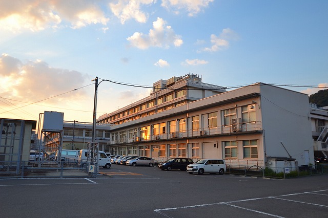 【広島市南区東荒神町のマンションの病院】