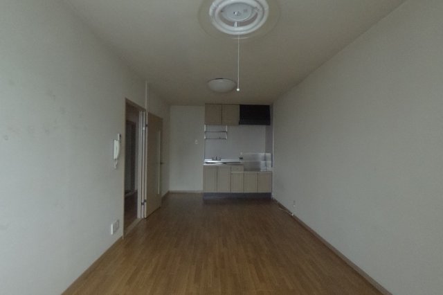 居室・リビング　2020年4月撮影※現況を優先します。